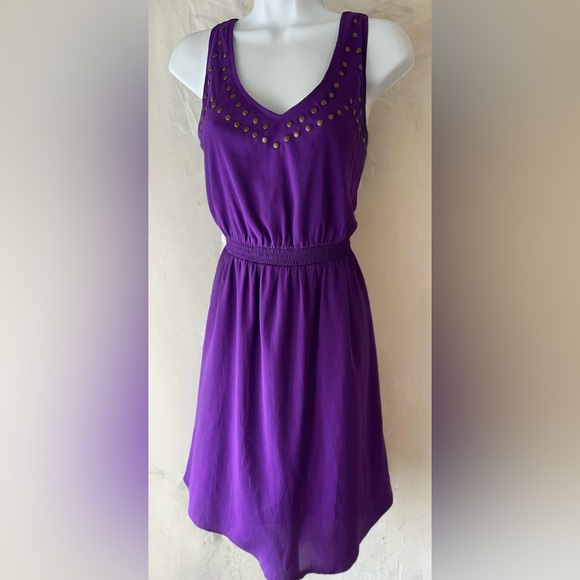 Gianni Bini Dresses & Skirts - Gianni Bini Purple Studded V-Neck Sleeveless Mini Dress. Ruched Waist, Size S